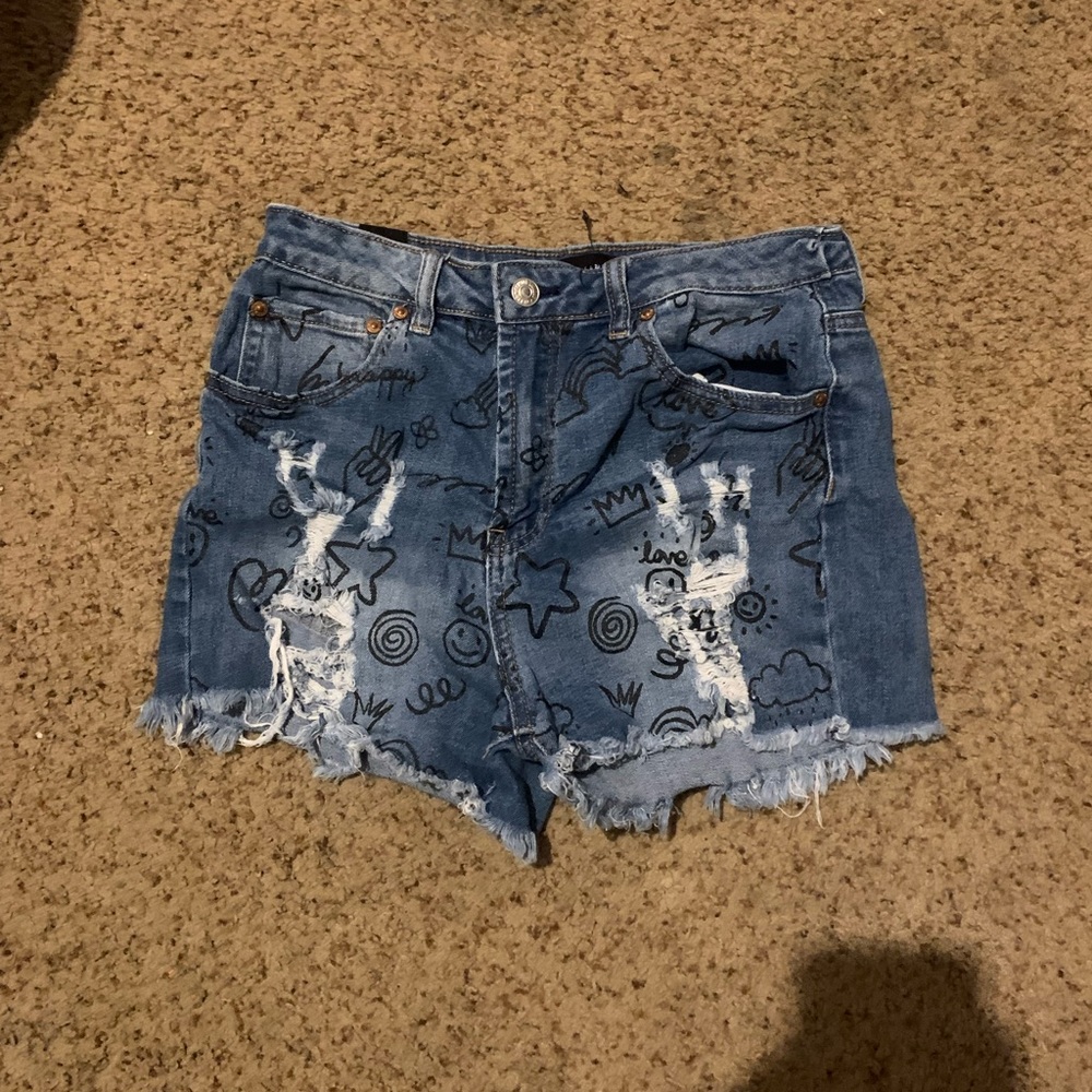 Emoji shorts